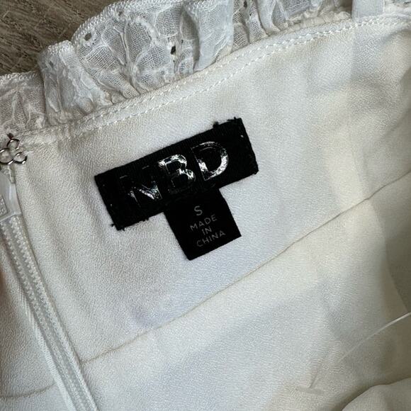 NWOT NBD REVOLVE White Floral Eyelet Spaghetti Strap Mini Dress Women’s - Picture 2 of 11